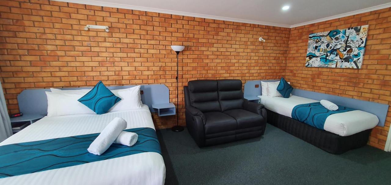Centrepoint Motel Deniliquin Eksteriør billede