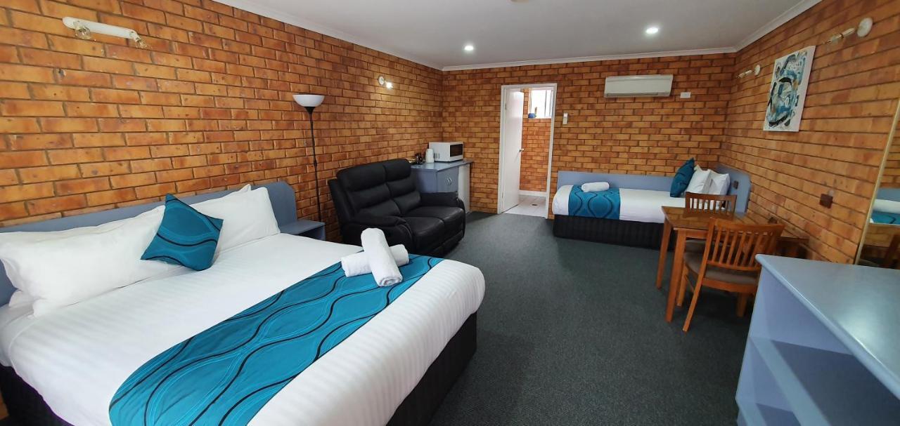 Centrepoint Motel Deniliquin Eksteriør billede