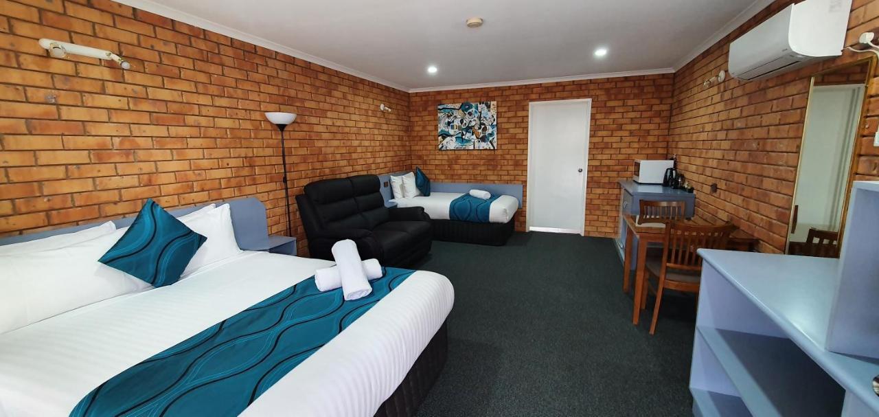 Centrepoint Motel Deniliquin Eksteriør billede