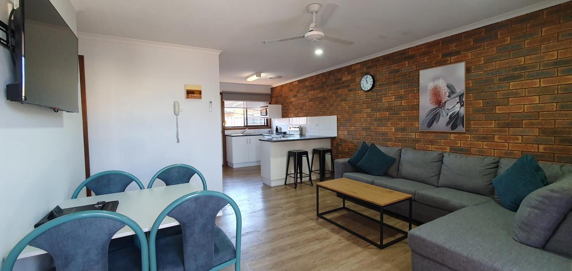 Centrepoint Motel Deniliquin Eksteriør billede