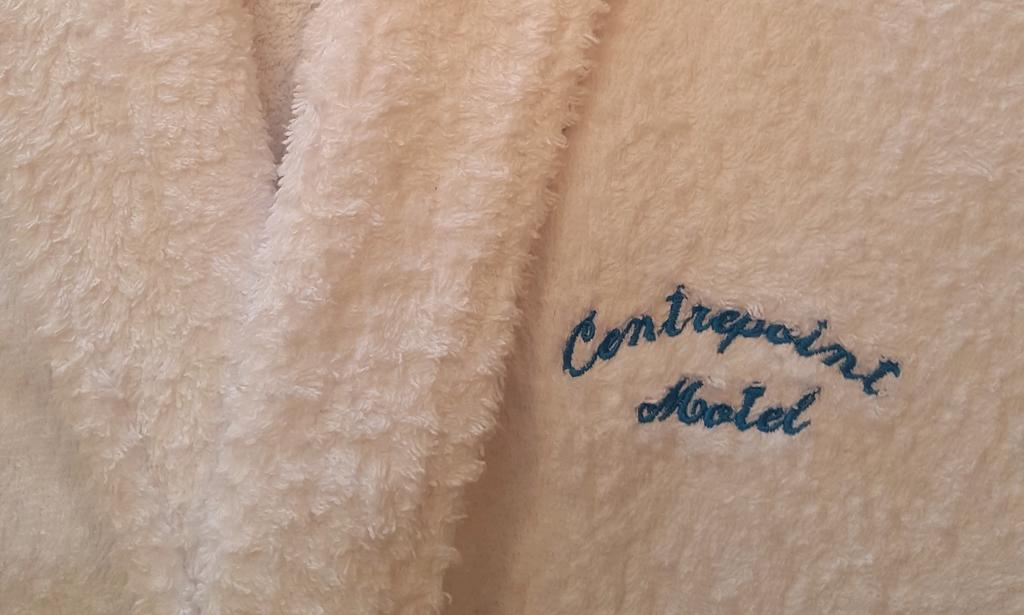 Centrepoint Motel Deniliquin Eksteriør billede