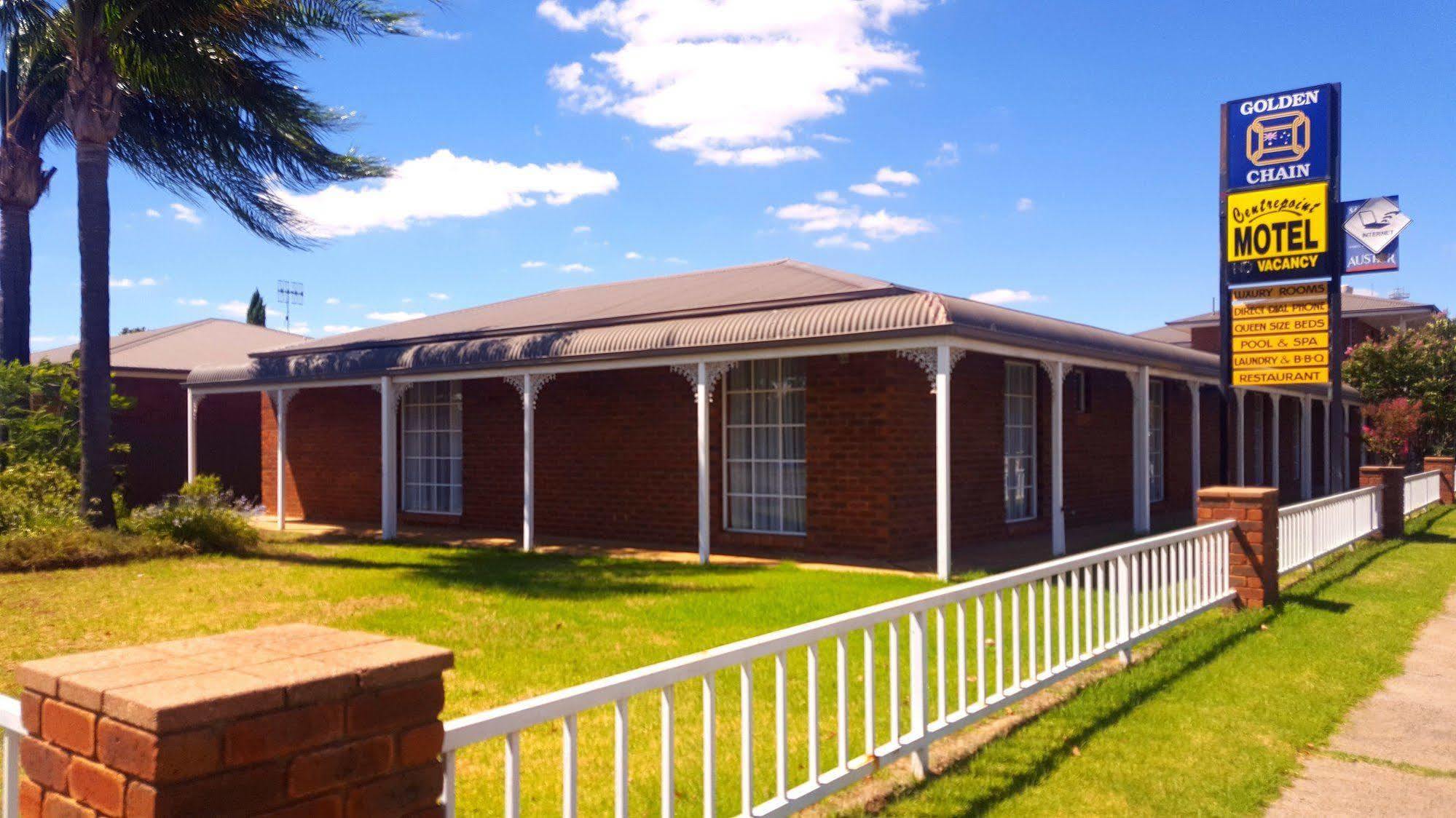 Centrepoint Motel Deniliquin Eksteriør billede